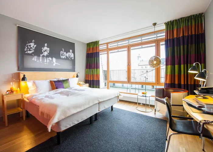 Hotel Rival